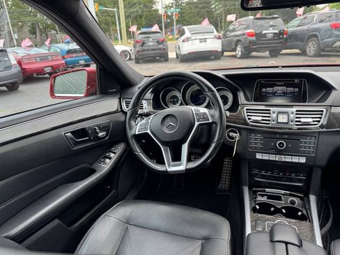 Used 2016 Mercedes-Benz E 350 4MATIC Sedan w/ Premium Package image 11