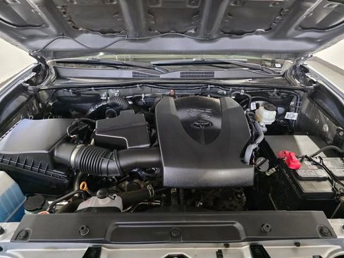 Used 2022 Toyota Tacoma SR AWD/4WD image 26