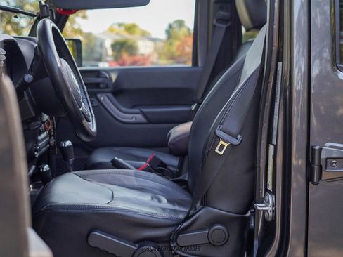 Used 2017 Jeep Wrangler Unlimited Sport w/ Quick Order Package 24S image 39