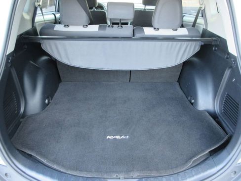 Used 2013 Toyota RAV4 XLE image 12