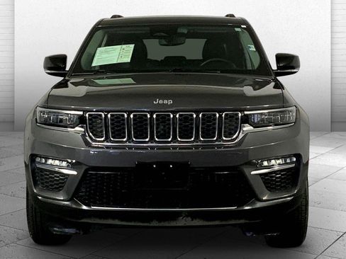 Used 2023 Jeep Grand Cherokee Limited AWD/4WD image 2