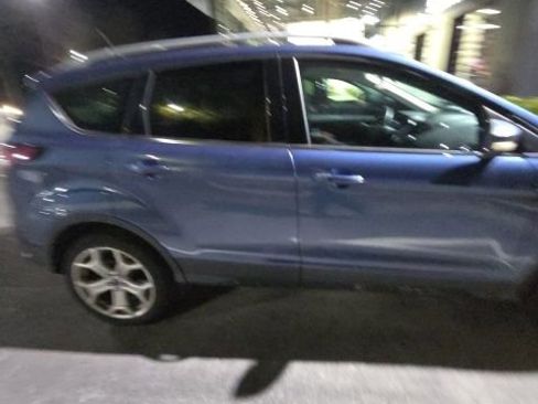 Used 2018 Ford Escape Titanium w/ Ford Safe & Smart Package image 9