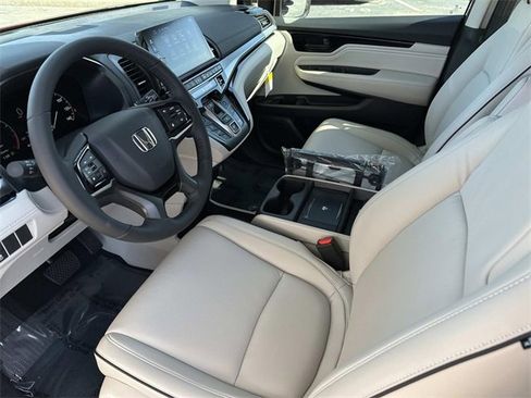 New 2026 Honda Odyssey Touring image 25