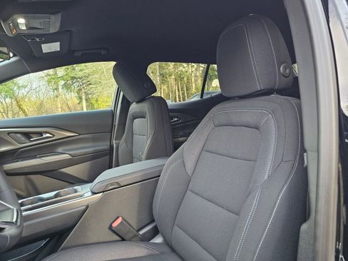 New 2026 Chevrolet Equinox EV LT image 12