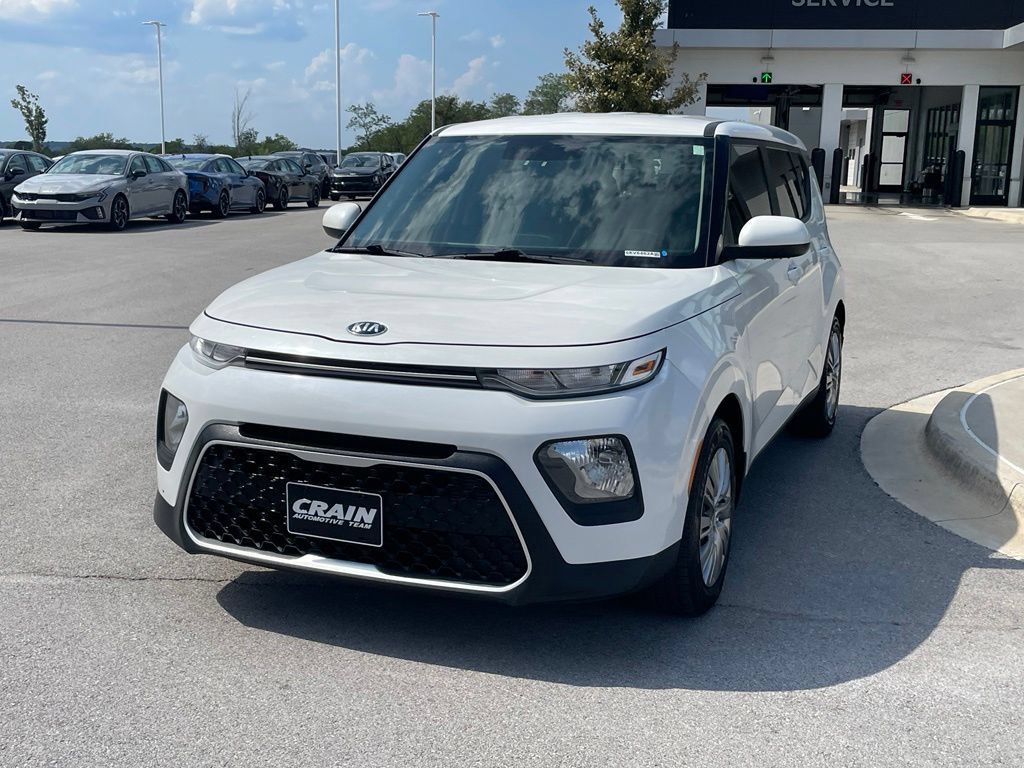 Used 2020 Kia Soul LX FWD image 3