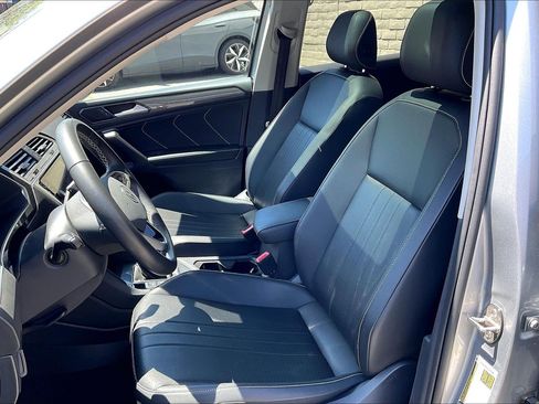 Certified 2023 Volkswagen Tiguan SE w/ Panoramic Sunroof Package FWD image 24