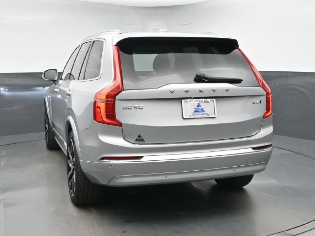 Used 2024 Volvo XC90 B6 Plus w/ Protection Package Premier AWD/4WD image 7