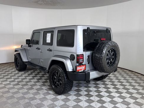 Used 2014 Jeep Wrangler Unlimited Sahara w/ Connectivity Group AWD/4WD image 4