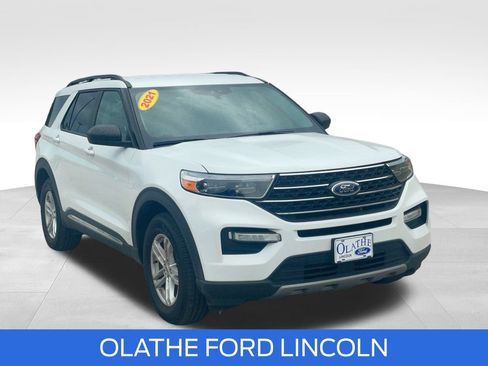 Certified 2021 Ford Explorer XLT w/ Equipment Group 202A AWD/4WD image 13
