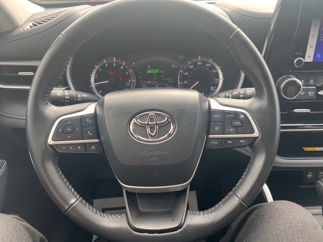 Used 2023 Toyota Highlander XLE FWD image 13