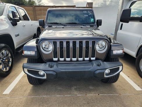 Used 2021 Jeep Gladiator Overland w/ Popular Equipment Package image 2