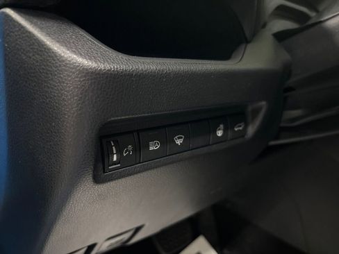 Used 2019 Toyota RAV4 XLE w/ Convenience Package AWD/4WD image 17