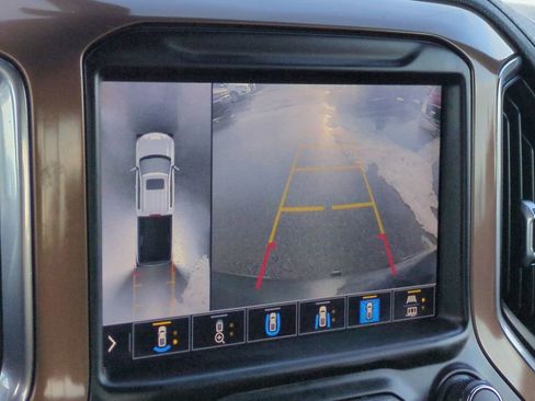 Used 2021 Chevrolet Silverado 1500 High Country w/ Technology Package image 35