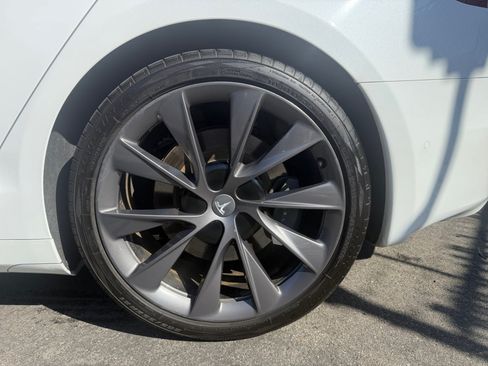 Used 2021 Tesla Model S Long Range Plus AWD/4WD image 21