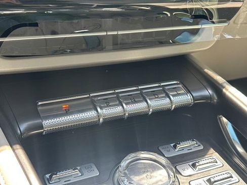 New 2026 Lincoln Nautilus Reserve AWD/4WD image 27