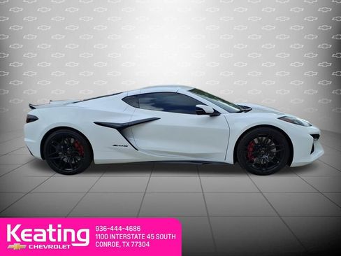 Used 2024 Chevrolet Corvette Z06 image 4