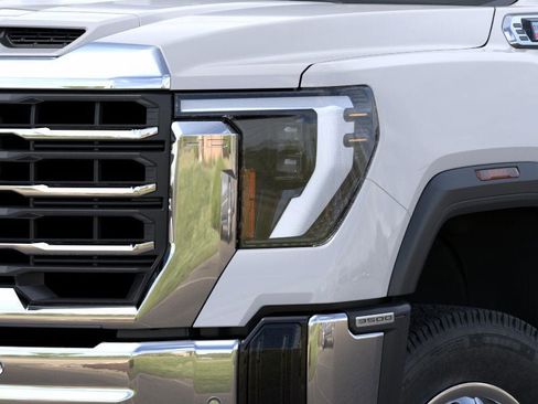 New 2026 GMC Sierra 3500 SLE image 10