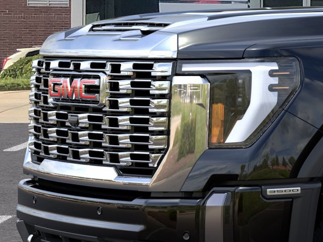 New 2026 GMC Sierra 3500 Denali w/ Denali Reserve Package AWD/4WD image 13