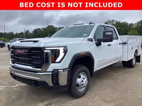 New 2025 GMC Sierra 3500 Pro w/ Convenience Package image 1