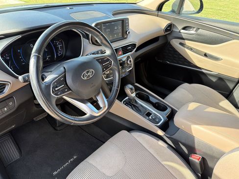 Used 2019 Hyundai Santa Fe SEL image 4