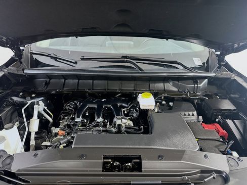 Used 2024 Nissan Pathfinder SV image 34