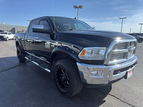 Used 2018 RAM 2500 Laramie AWD/4WD image 3