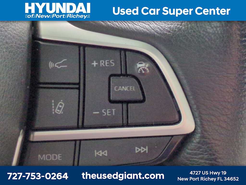 Used 2022 Toyota Sienna XLE FWD image 30