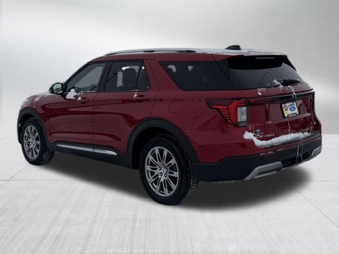 Certified 2025 Ford Explorer Platinum image 5