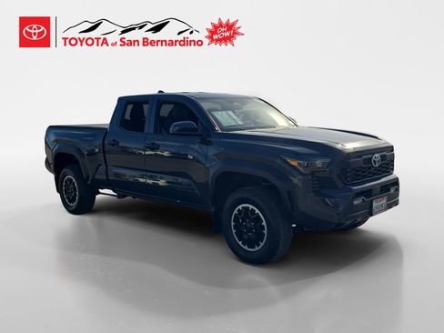 Certified 2025 Toyota Tacoma TRD Off-Road AWD/4WD image 7