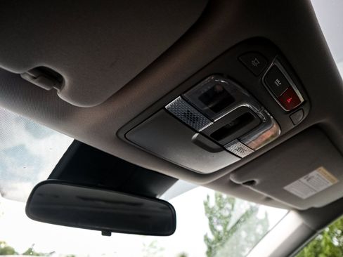 Used 2025 Kia Telluride S FWD image 27