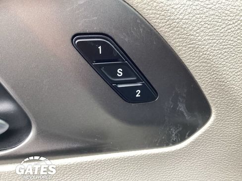 Used 2024 Chrysler Pacifica Touring-L FWD image 25