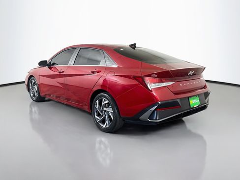 Used 2025 Hyundai Elantra SEL FWD image 7