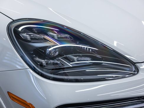 Certified 2023 Porsche Cayenne GTS AWD/4WD image 14
