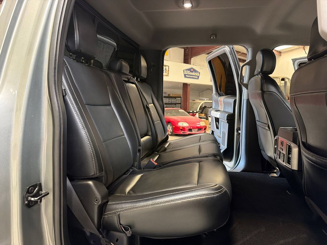Used 2019 Ford F250 Lariat w/ Lariat Ultimate Package AWD/4WD image 44