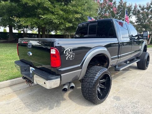 Used 2014 Ford F250 Lariat w/ Lariat Ultimate Package AWD/4WD image 3