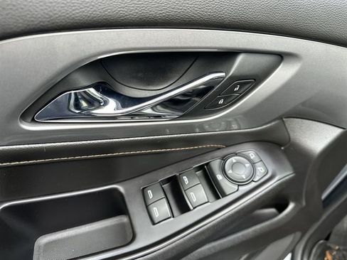 Used 2018 Chevrolet Traverse LT image 22