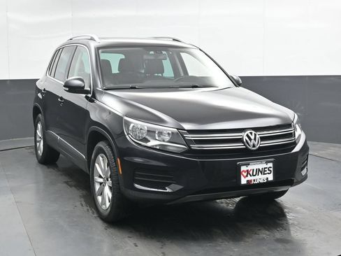 Used 2017 Volkswagen Tiguan Wolfsburg Edition FWD image 6