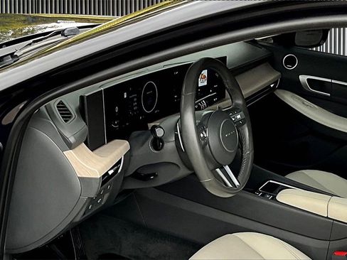 Used 2024 Hyundai Sonata Limited image 13