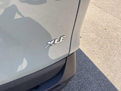 Used 2023 Toyota RAV4 XLE image 6