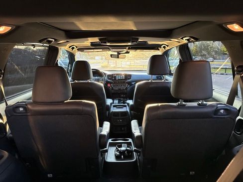 Used 2022 Honda Pilot Black Edition image 24