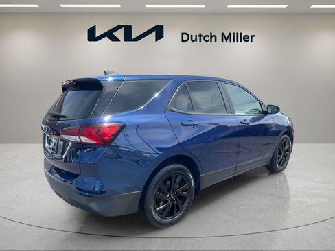 Used 2023 Chevrolet Equinox LS w/ LS Convenience Package FWD image 4