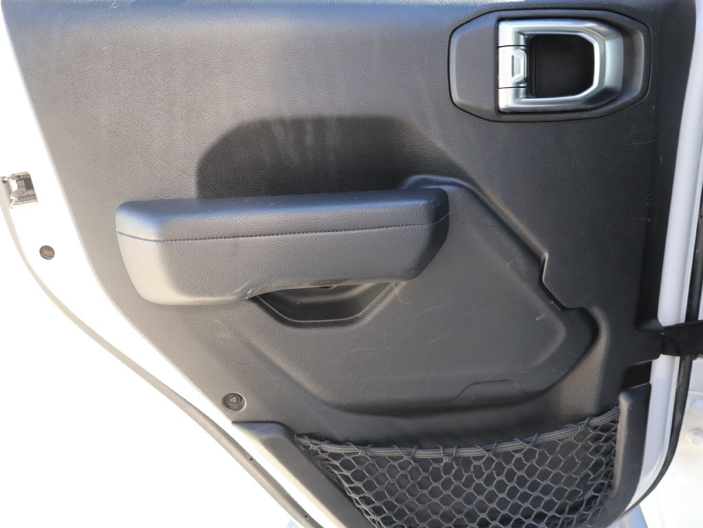 Used 2023 Jeep Gladiator Sport AWD/4WD image 15
