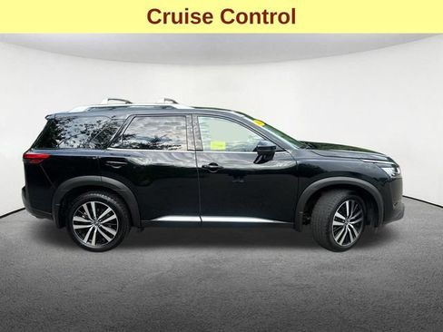 Used 2023 Nissan Pathfinder Platinum AWD/4WD image 11