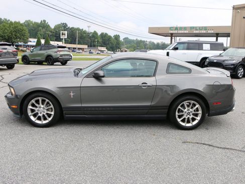 Used 2011 Ford Mustang Premium w/ 202A Rapid Spec Order Code RWD image 2