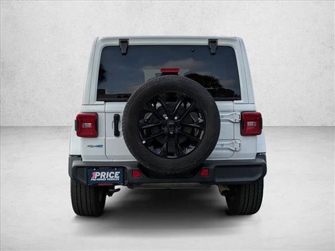 Used 2021 Jeep Wrangler Unlimited Sahara w/ Cold Weather Group image 6