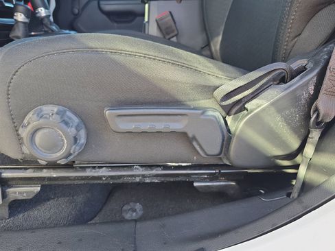 Used 2021 Jeep Wrangler Sport image 14