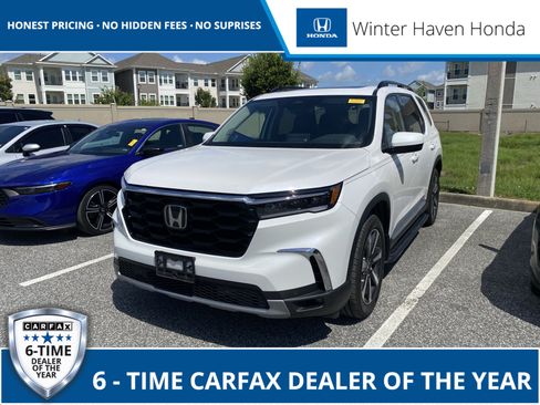 Used 2024 Honda Pilot Touring image 1