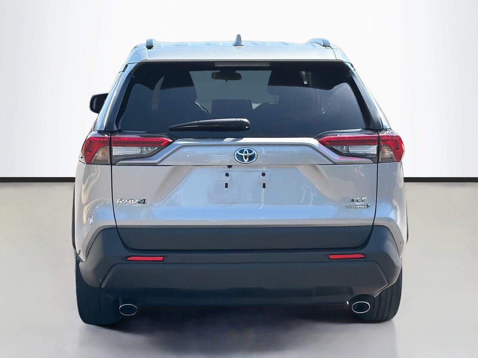 Used 2021 Toyota RAV4 XLE AWD/4WD image 6