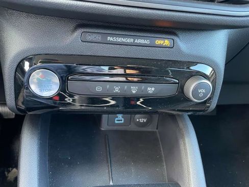 New 2023 Ford Escape SE image 21