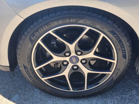 Used 2018 Ford Focus SEL image 10